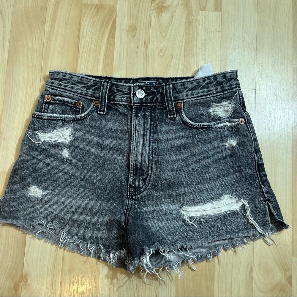 Abercrombie & Fitch Women’s Black Wash Distressed Annie High Rise Short Size0/25 - Picture 1 of 5